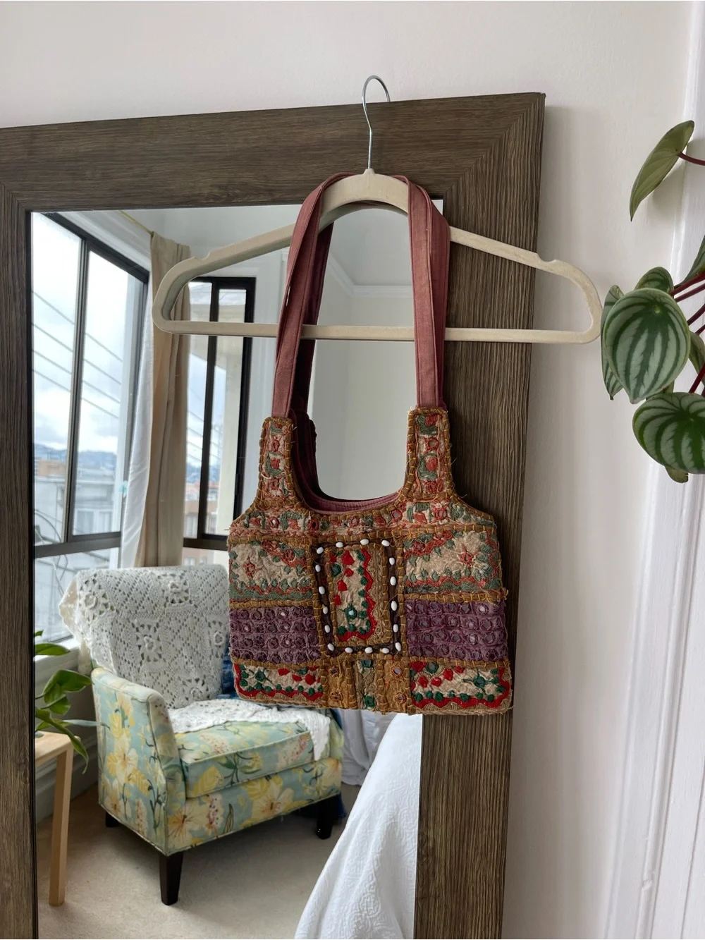 Vintage Embroidered Patchwork Shoulder Bag